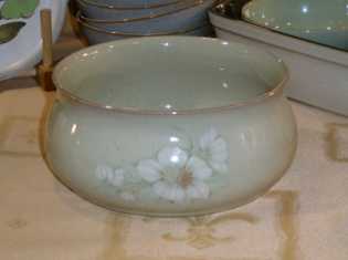 Denby Daybreak (Older colour, paler rim) Serving Bowl - Large