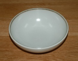 Denby Minstrel Plain Fruit Bowl