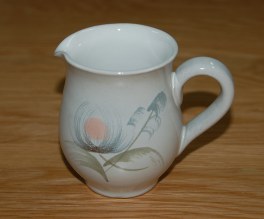 Denby Whisper  Jug - Small Cream